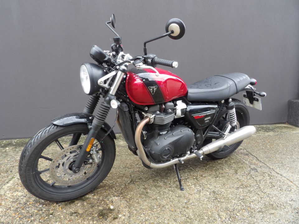 TRIUMPH SPEED TWIN 900 6