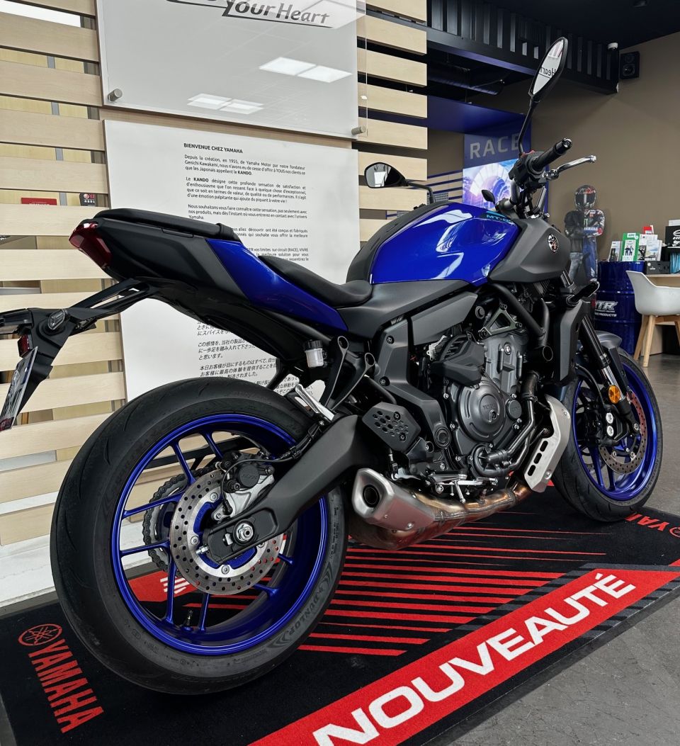 YAMAHA MT-07 (47.5CV) 3
