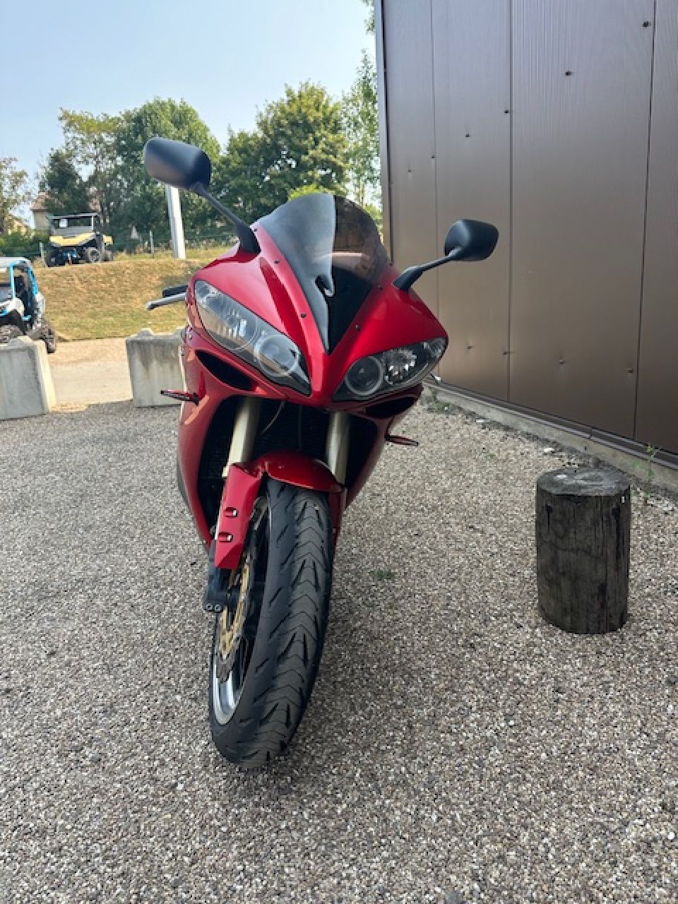 YAMAHA YZF 1000 R1 8