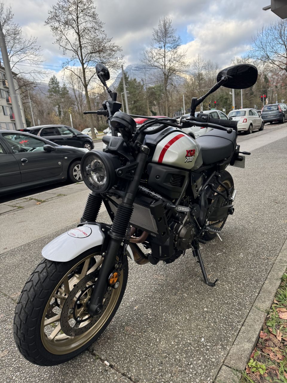 YAMAHA XSR 700 XTRIBUTE 5