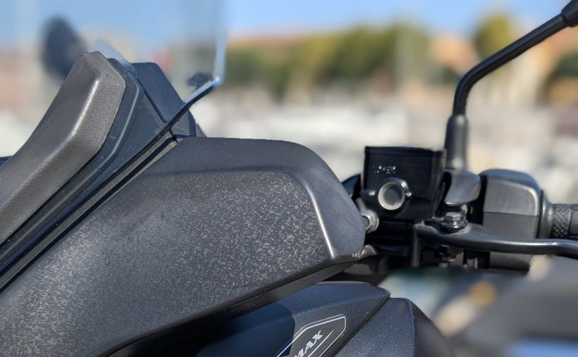 YAMAHA X-MAX 125 IRON MAX 1