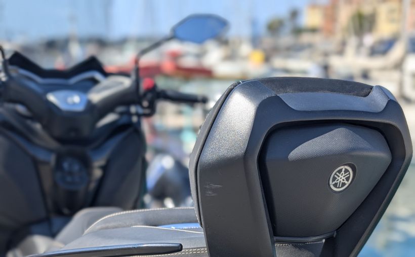 YAMAHA X-MAX 125 IRON MAX 9