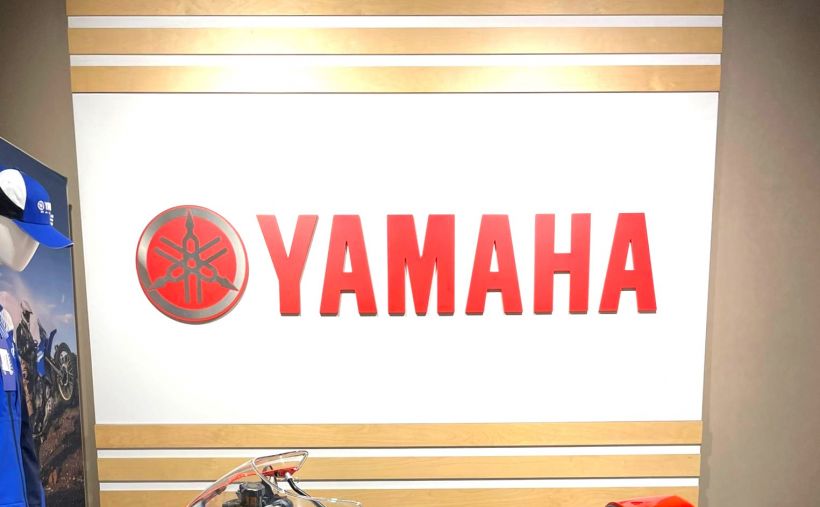 YAMAHA XSR 900 GP 4