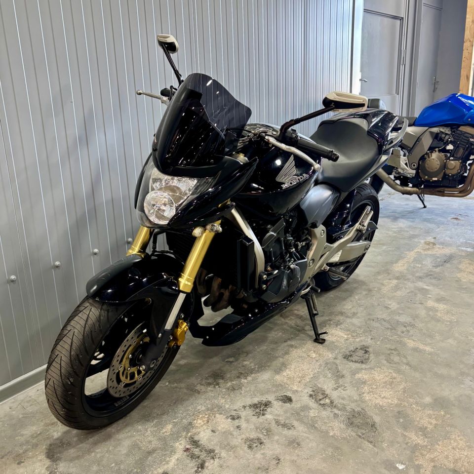 HONDA CB 600 F HORNET 12