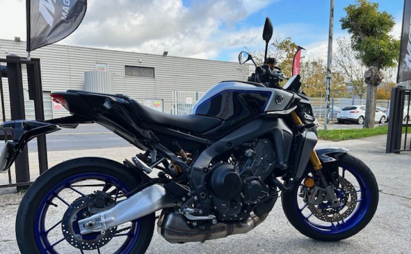 YAMAHA MT-09 SP 3