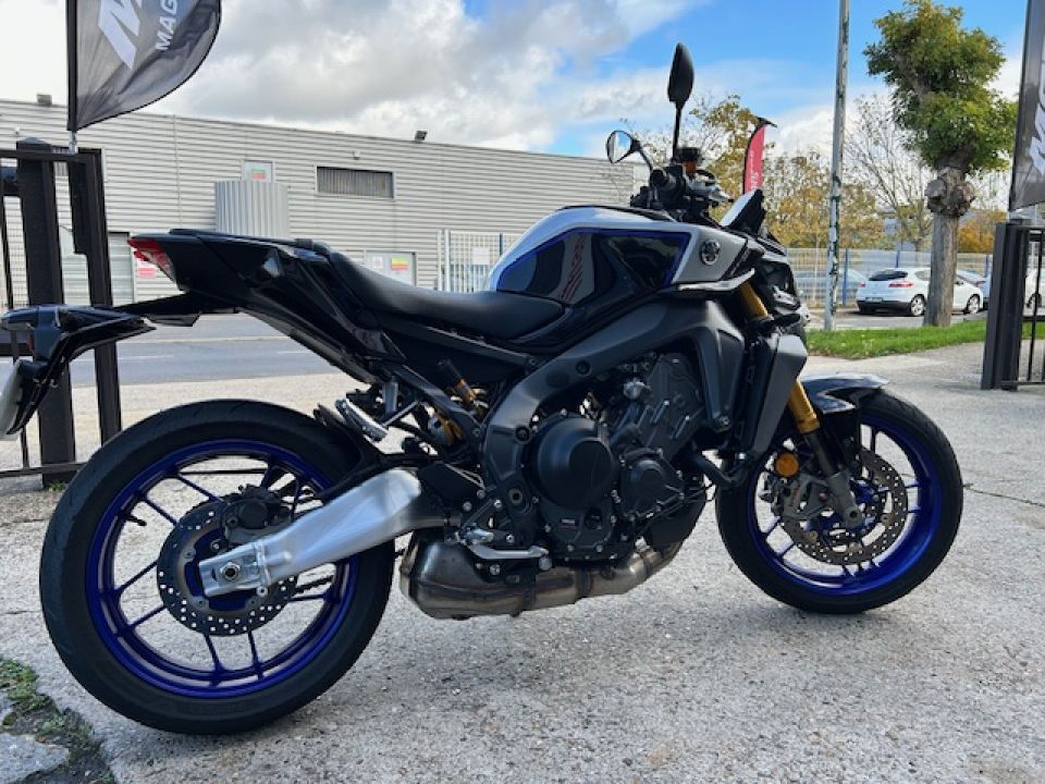 YAMAHA MT-09 SP 3