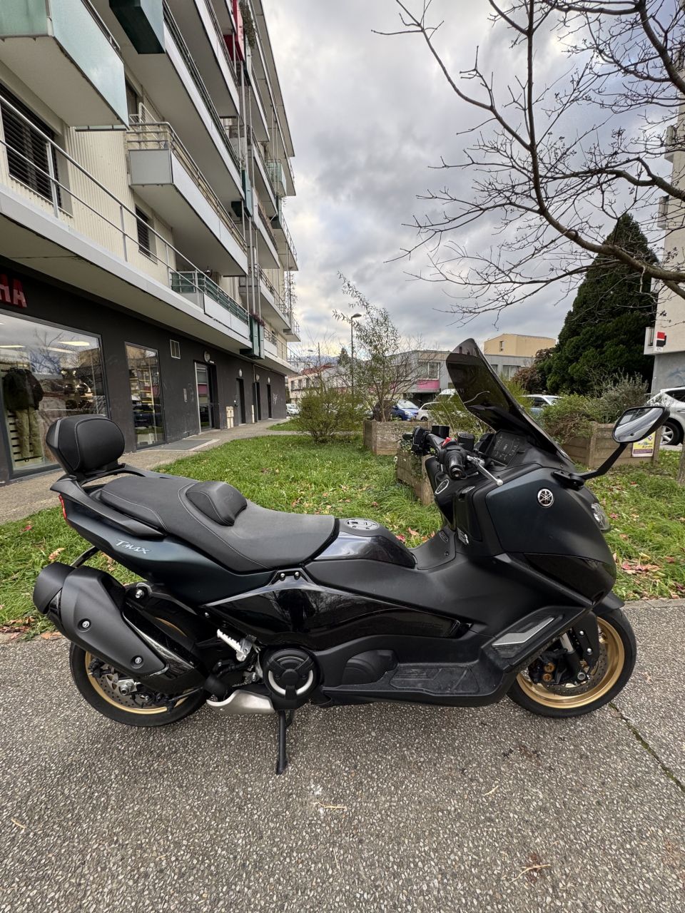 YAMAHA XP T-MAX 560 TECH MAX KAMO 1