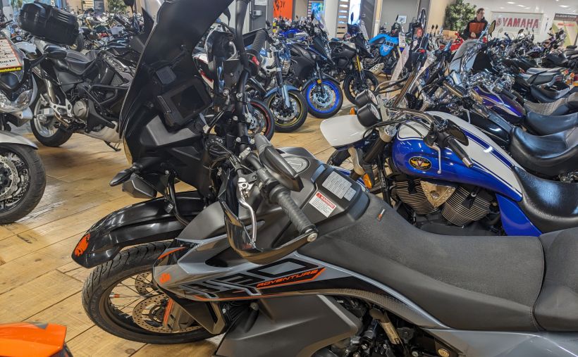 KTM 890 ADVENTURE 16