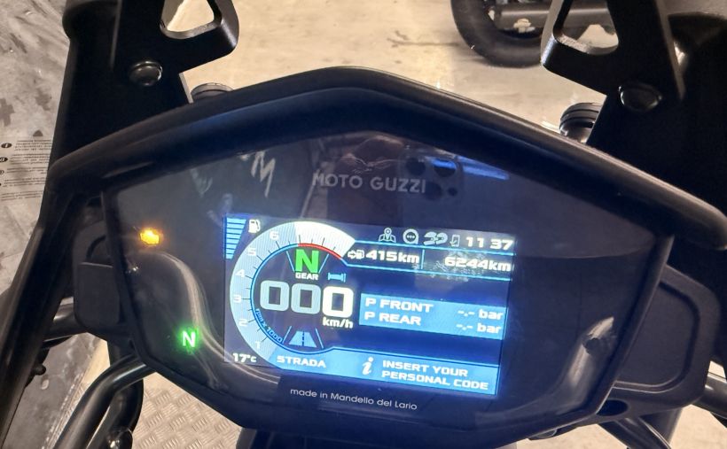 MOTO GUZZI V85 TT TRAVEL PACK 850 27