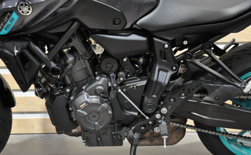 YAMAHA MT-07 (47.5CV) 7