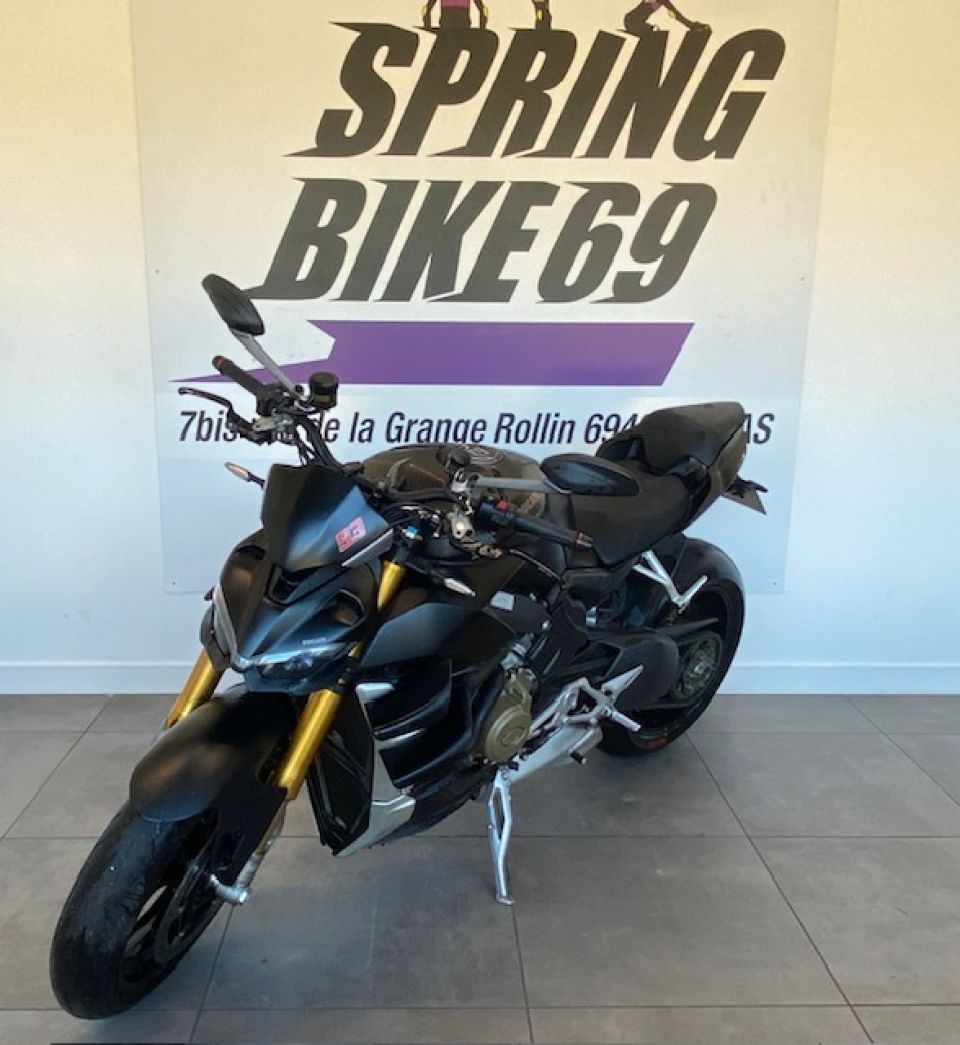 DUCATI STREETFIGHTER 2