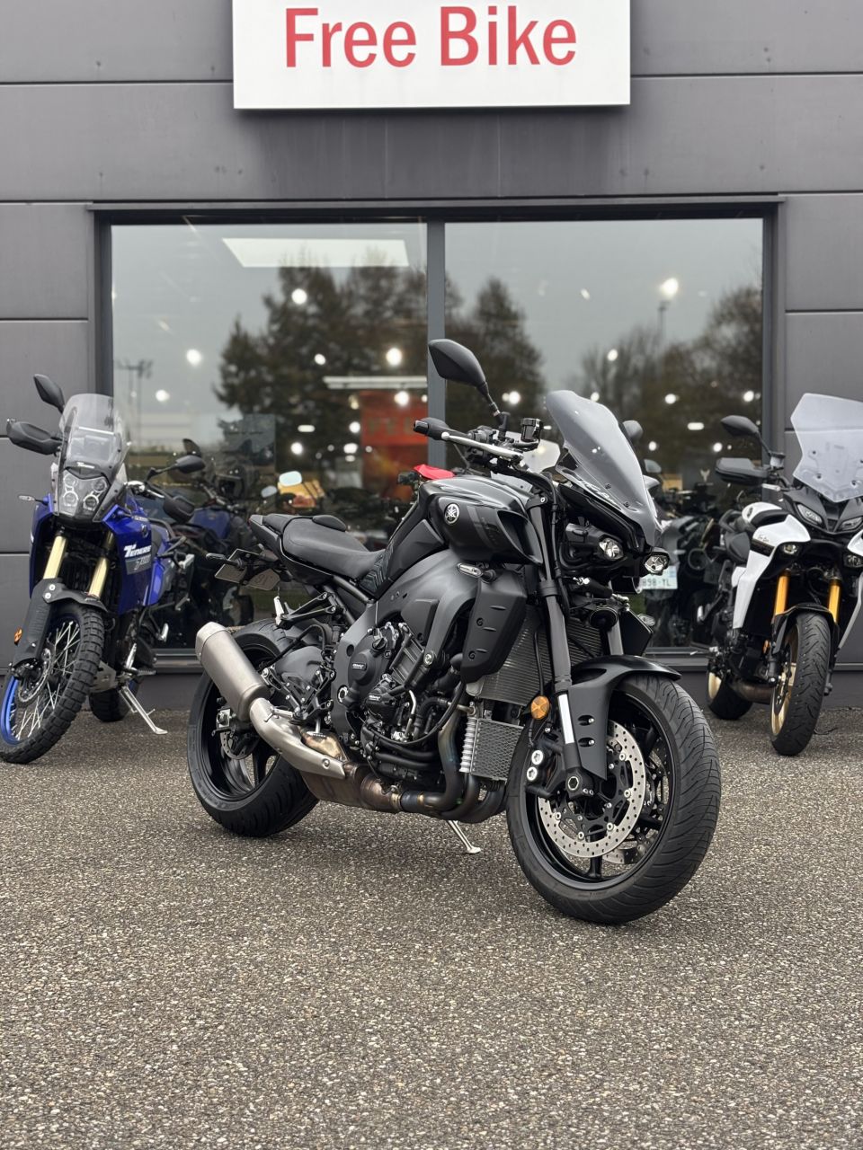 YAMAHA MT-10 0