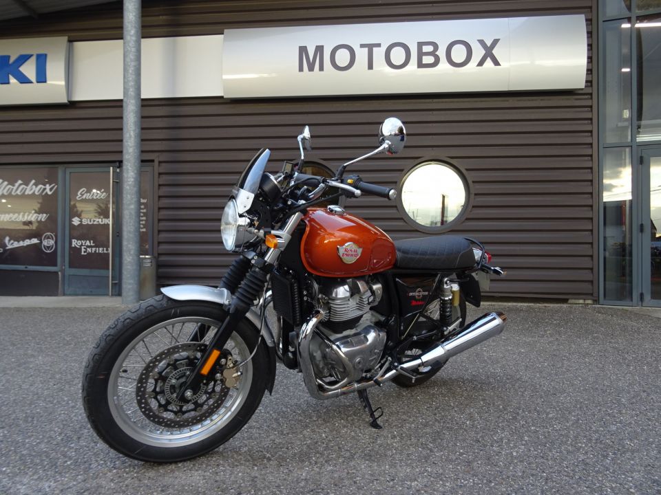 ROYAL ENFIELD INTERCEPTOR 4