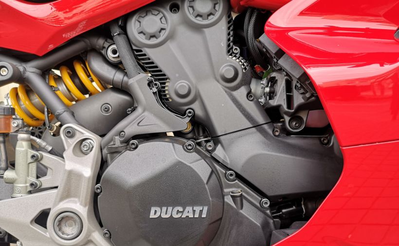 DUCATI SUPERSPORT 950 S 8