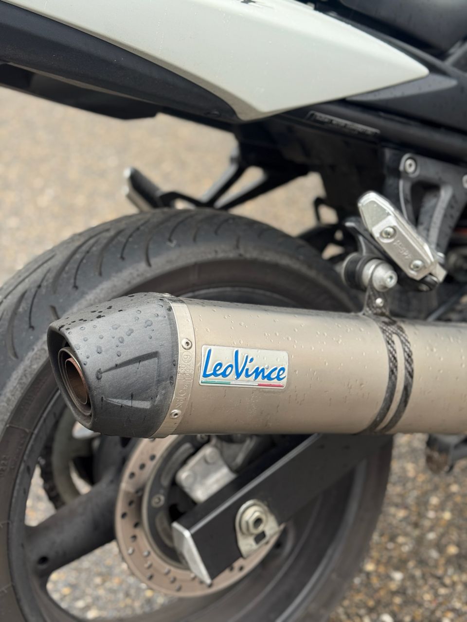 SUZUKI GSF 650 N BANDIT 1