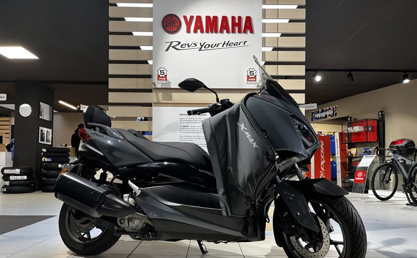 YAMAHA XMAX 300 Tech Max 0