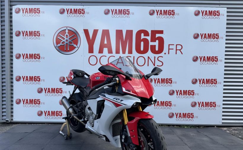 YAMAHA YZF 1000 R1 6