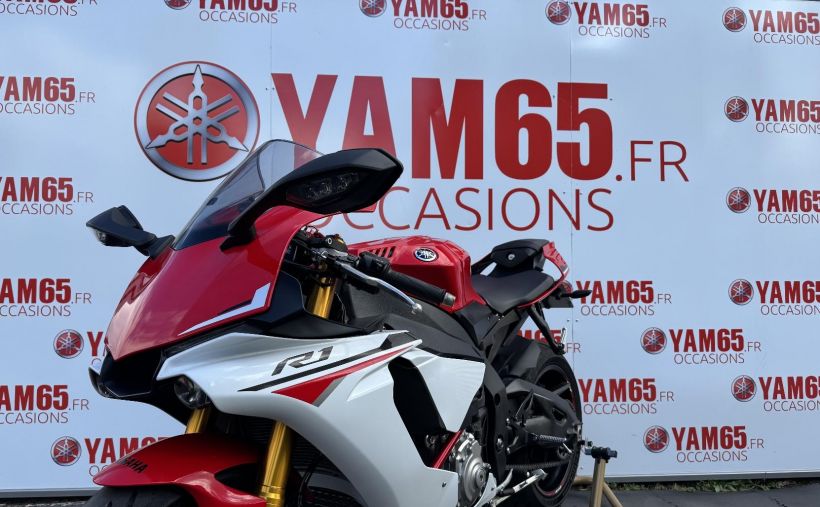 YAMAHA YZF 1000 R1 8