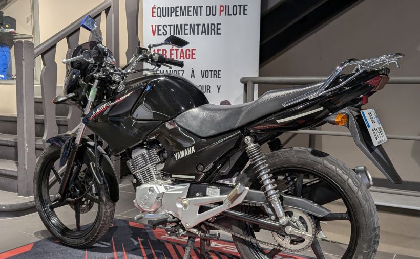 YAMAHA YBR 125 6