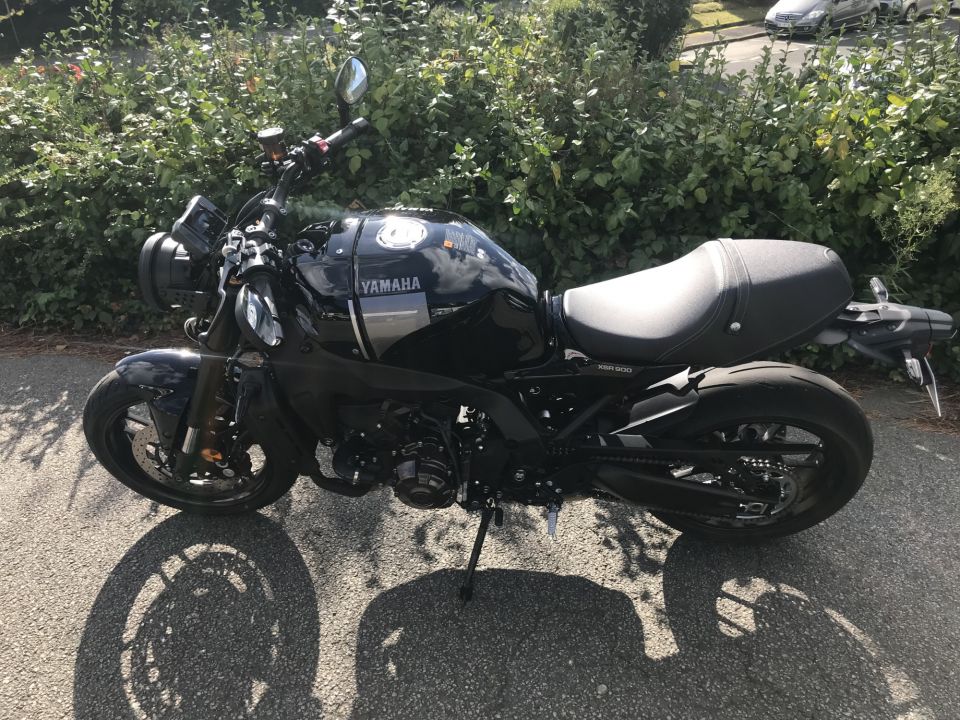 YAMAHA XSR 900 8