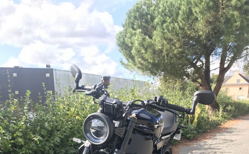 YAMAHA XSR 900 12