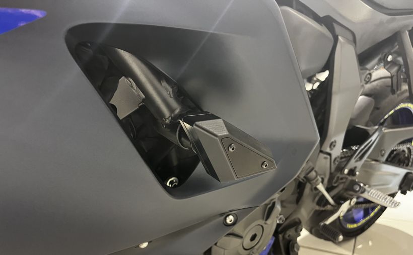 YAMAHA YZF-R7 6