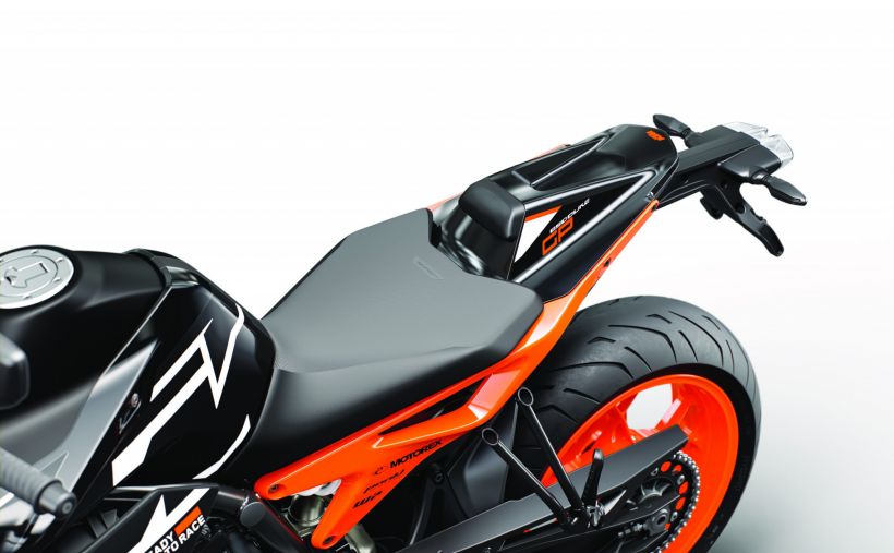 KTM 890 DUKE 13