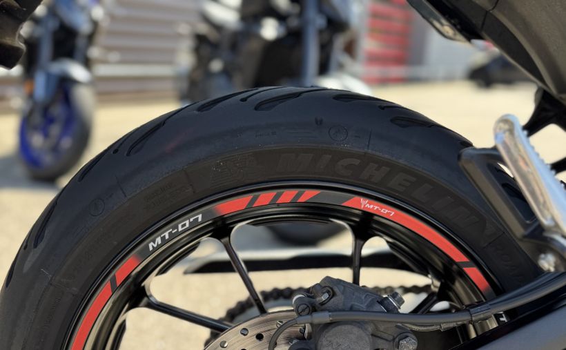 YAMAHA MT-07 3