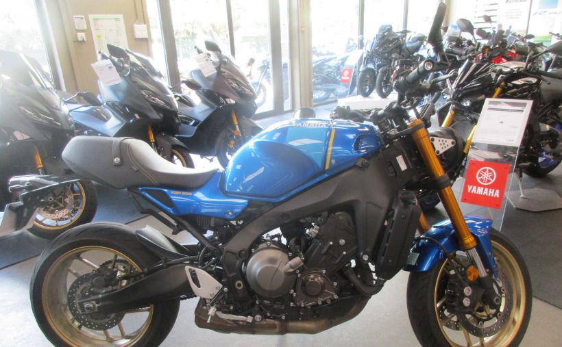 YAMAHA XSR 900 2