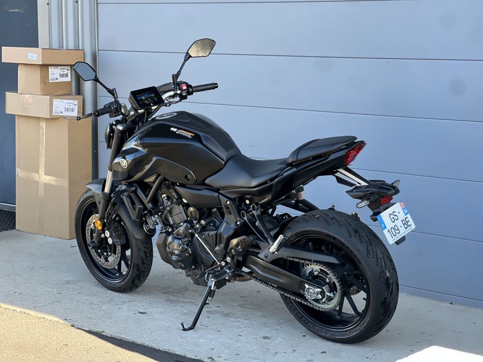 YAMAHA MT-07 (47.5CV) 5