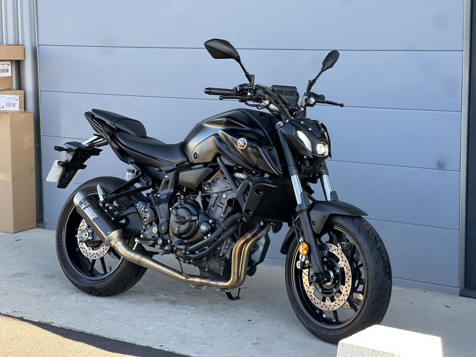 YAMAHA MT-07 (47.5CV) 1