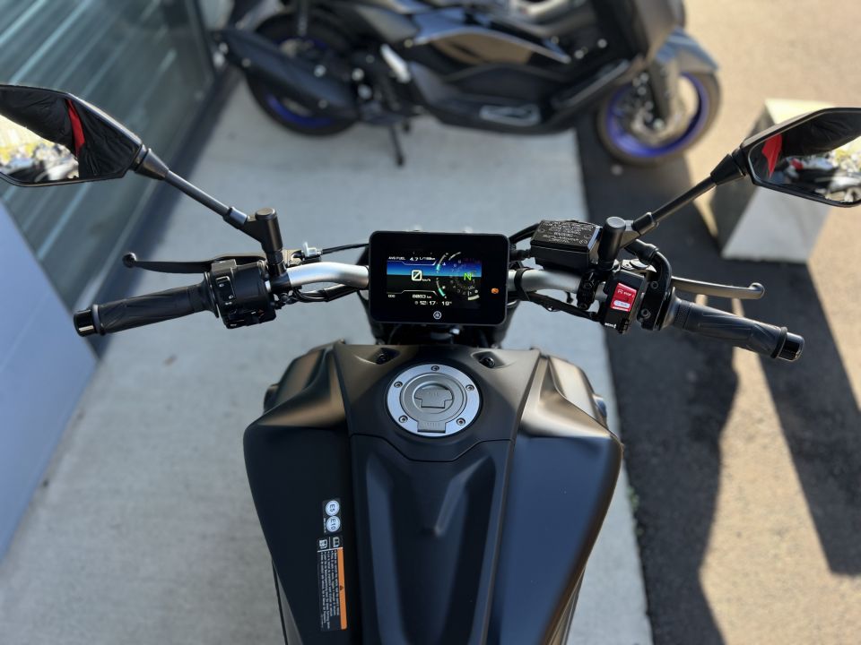 YAMAHA MT-07 (47.5CV) 6