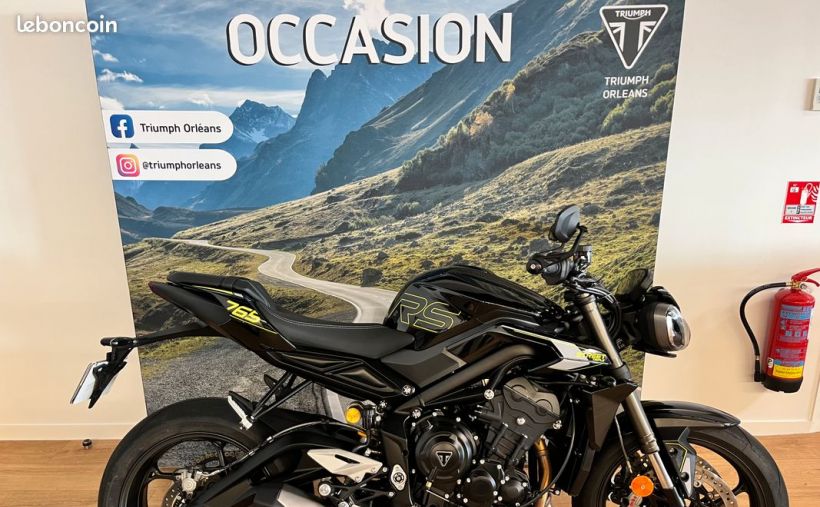 TRIUMPH STREET TRIPLE 765 RS 0