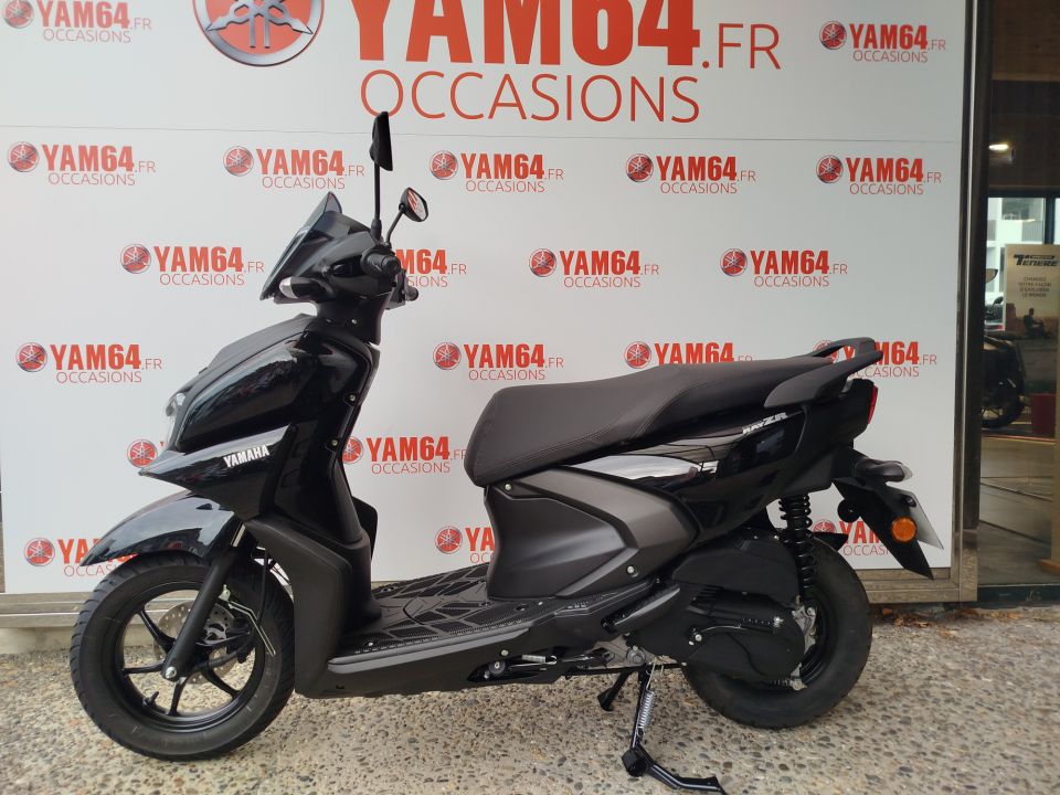 YAMAHA RayZR 125 1