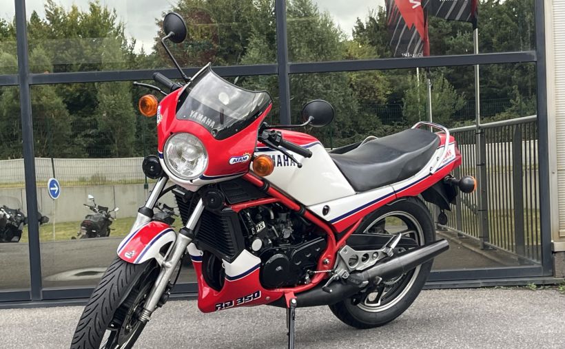 YAMAHA RDLC 350 1