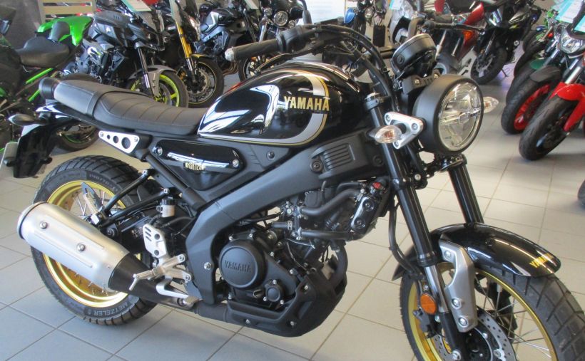 YAMAHA XSR 125 Legacy 30