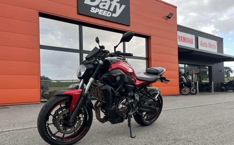 YAMAHA MT-07 (47.5CV) 5