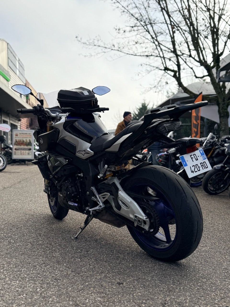 YAMAHA MT-10 SP 3
