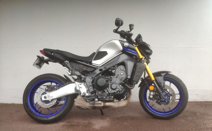 YAMAHA MT-09 SP 3