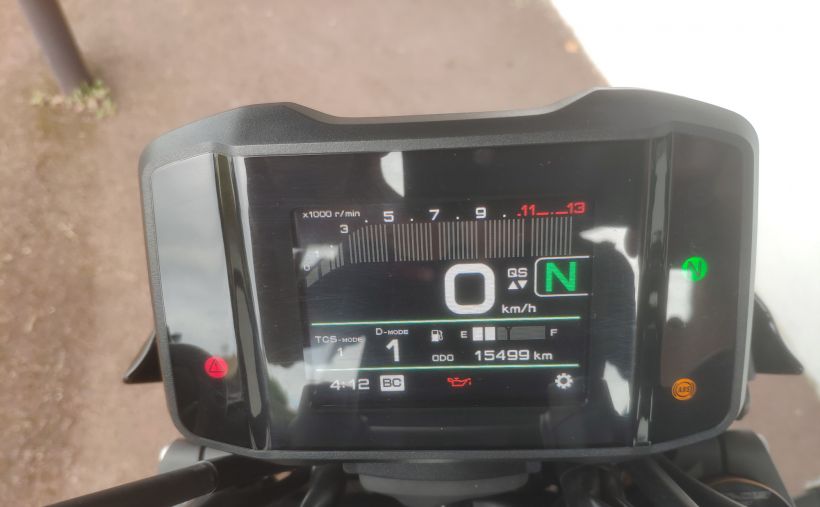 YAMAHA MT-09 SP 4
