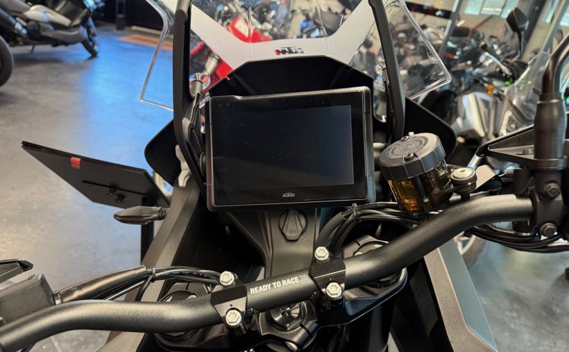KTM 1290 SUPER ADVENTURE S 16