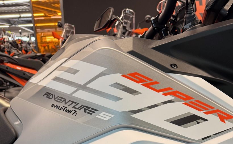 KTM 1290 SUPER ADVENTURE S 20