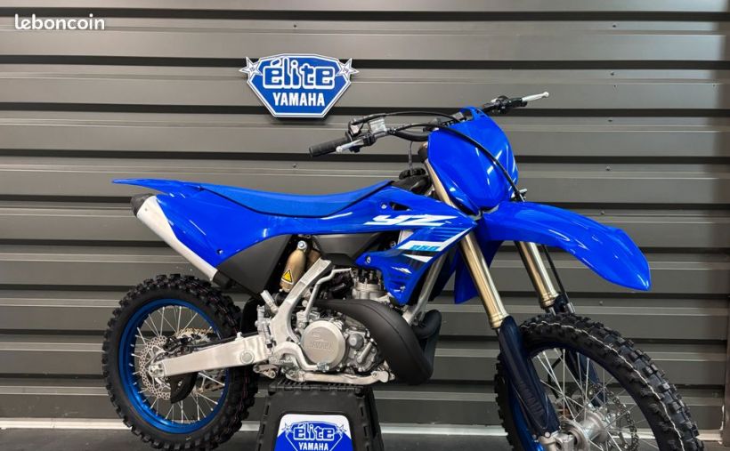 YAMAHA YZ250 1