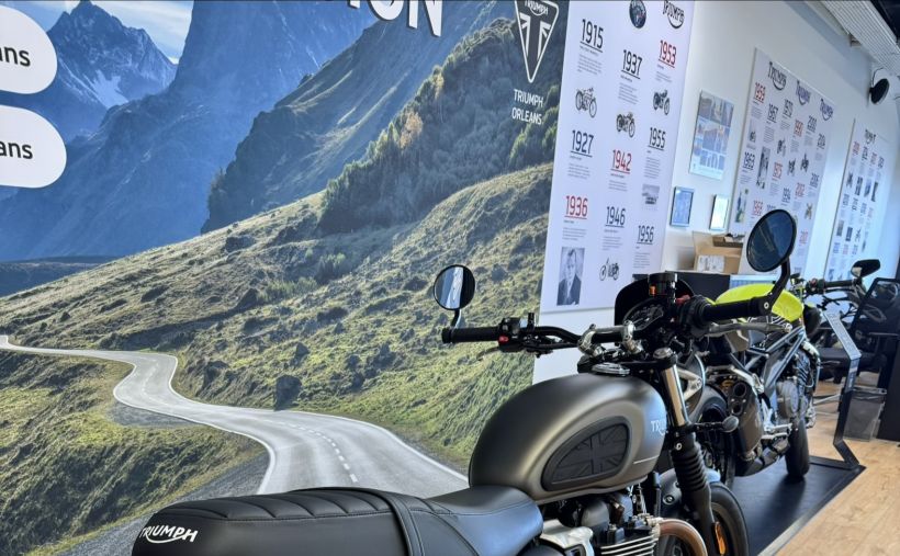 TRIUMPH STREET TWIN  900 4