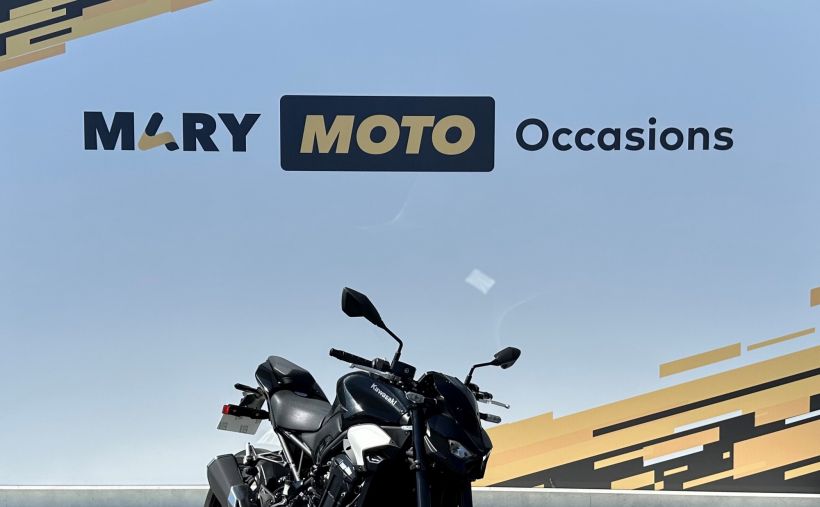 KAWASAKI Z900 1