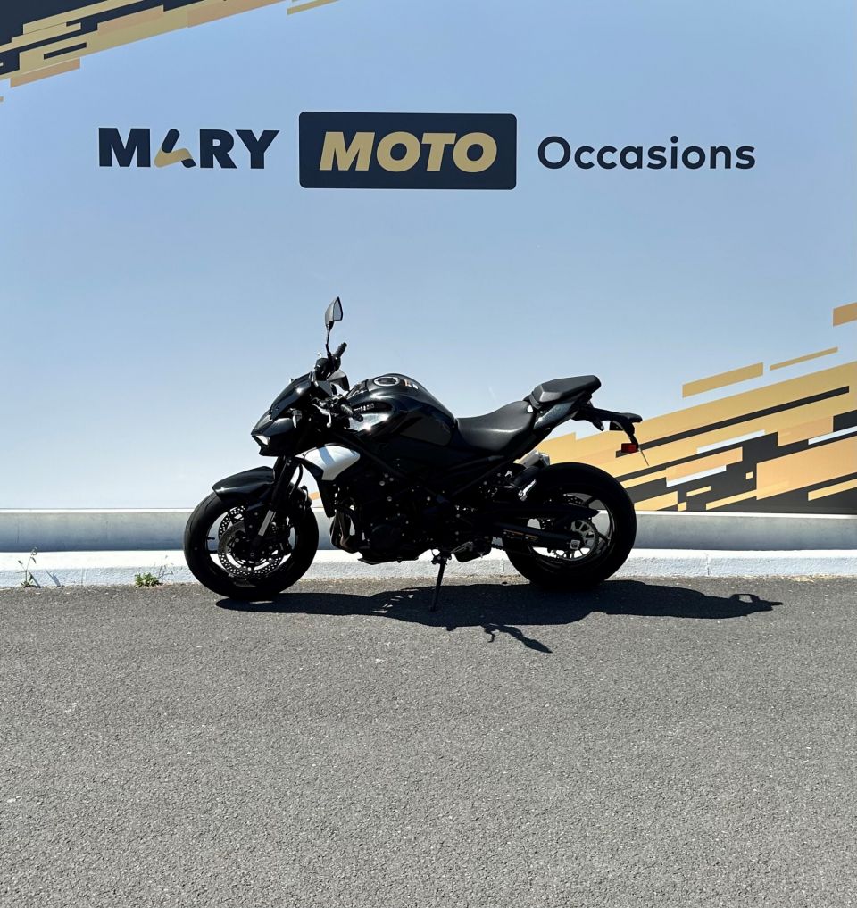 KAWASAKI Z900 39