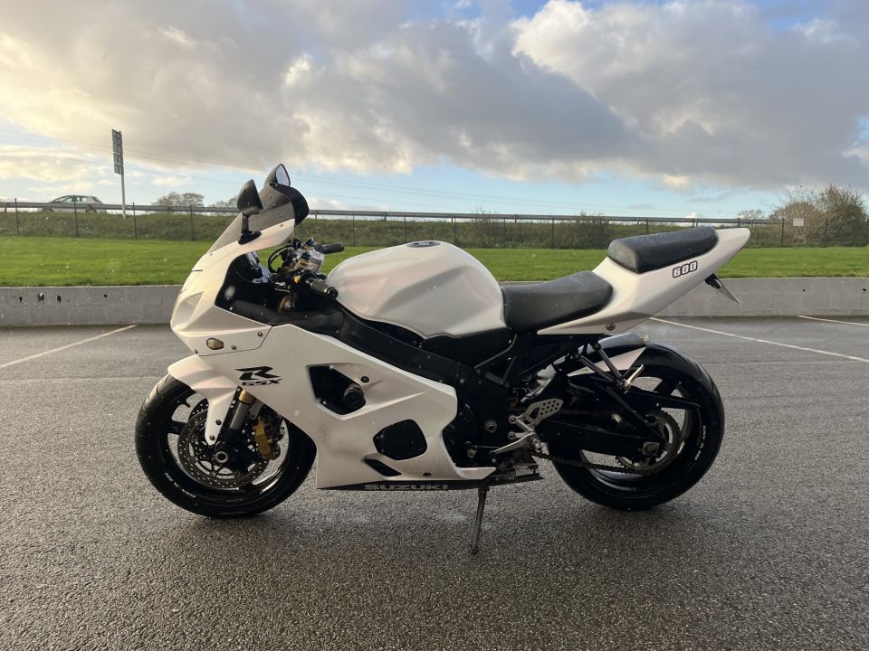 SUZUKI GSX-R 600 10