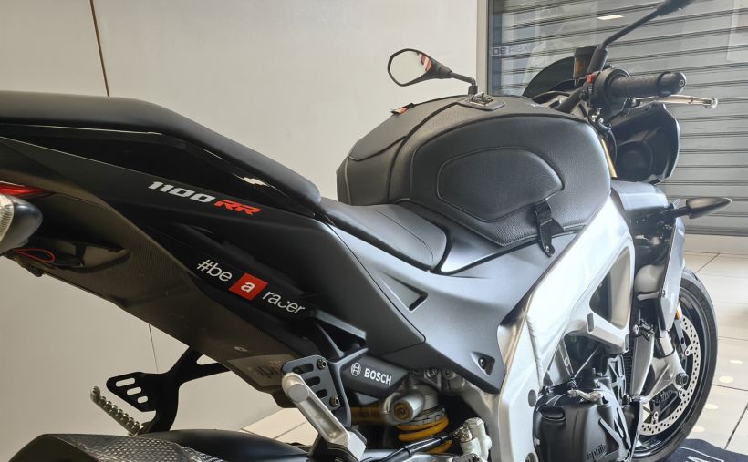 APRILIA TUONO 1100  V4 RR 1