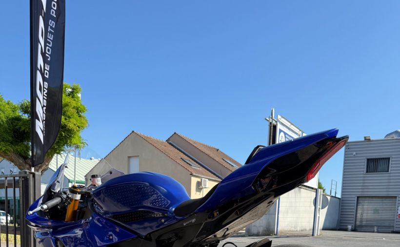 YAMAHA YZF 1000 R1 3