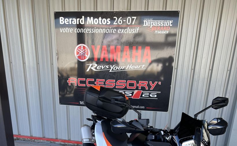 KTM 890 SMT 1